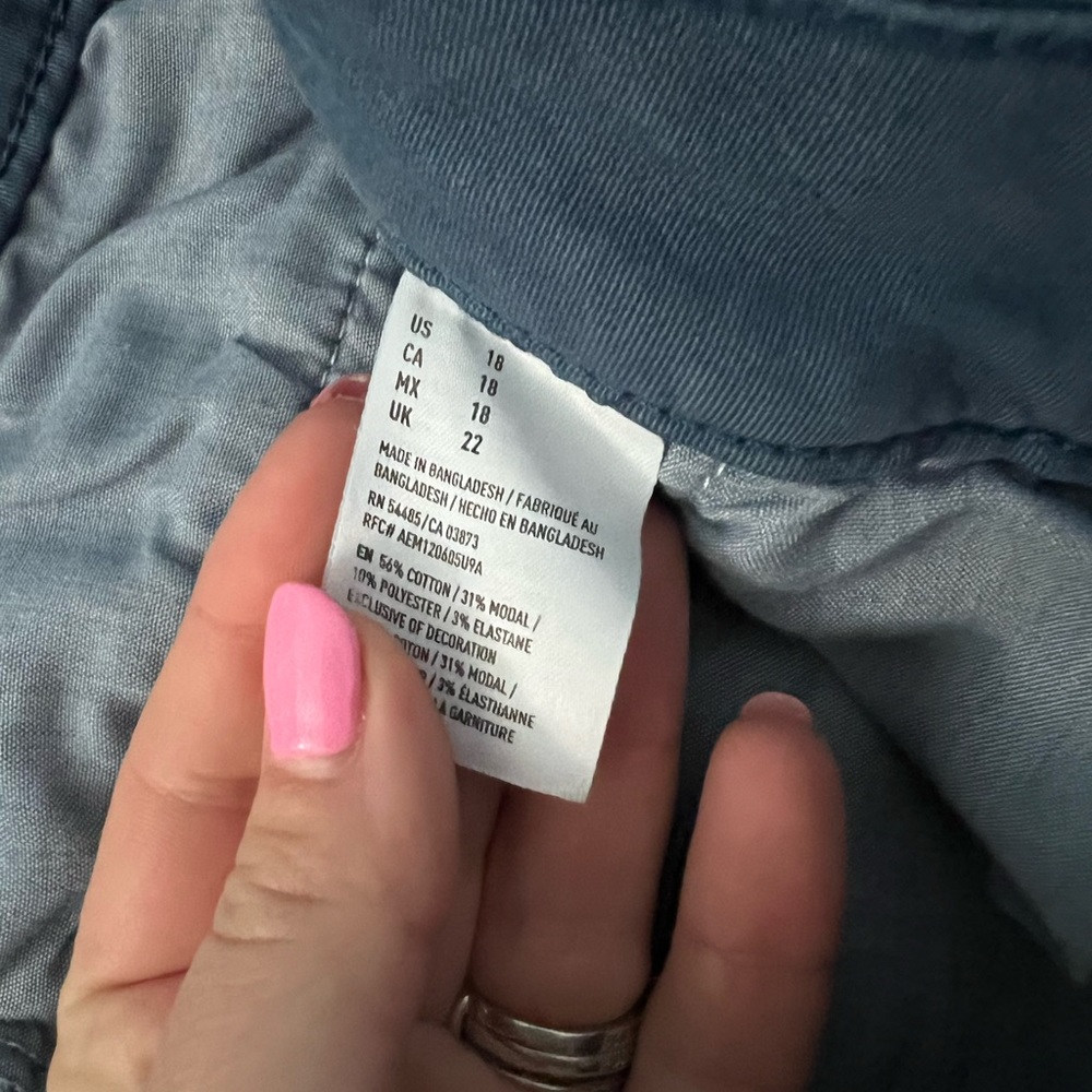 American Eagle shorts size 18 - Picture 4 of 4